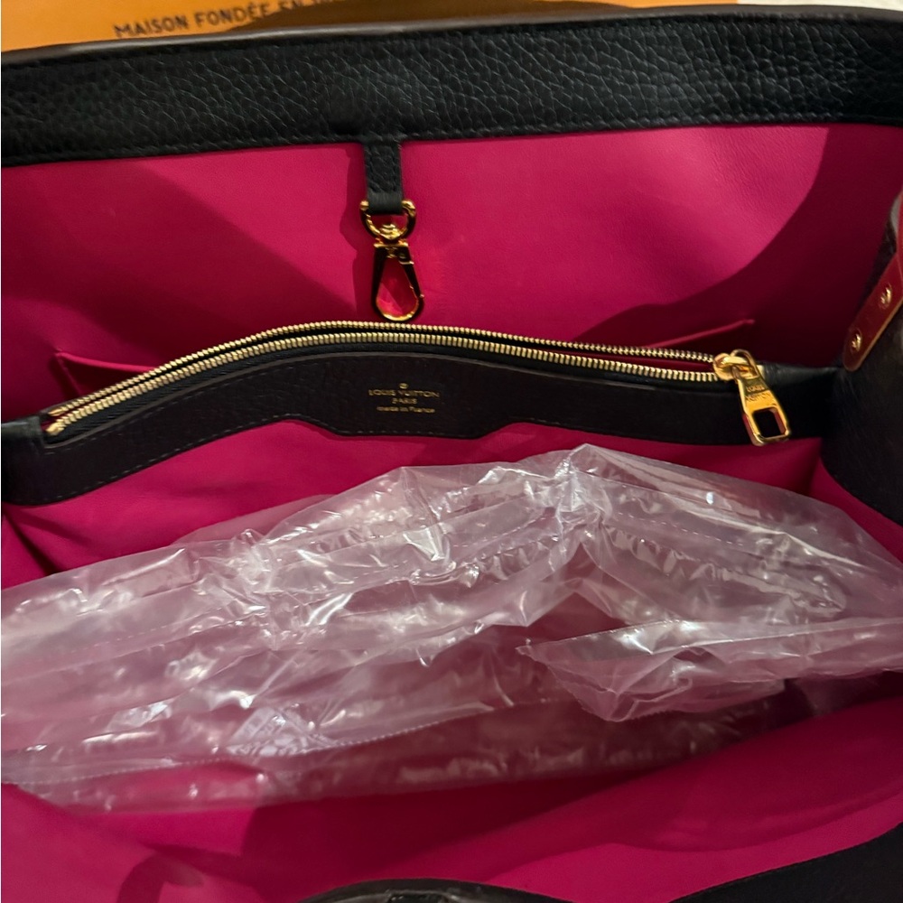 Louis Vuitton Capuci MM Tauri Ayers Noir - Picture 8 of 12